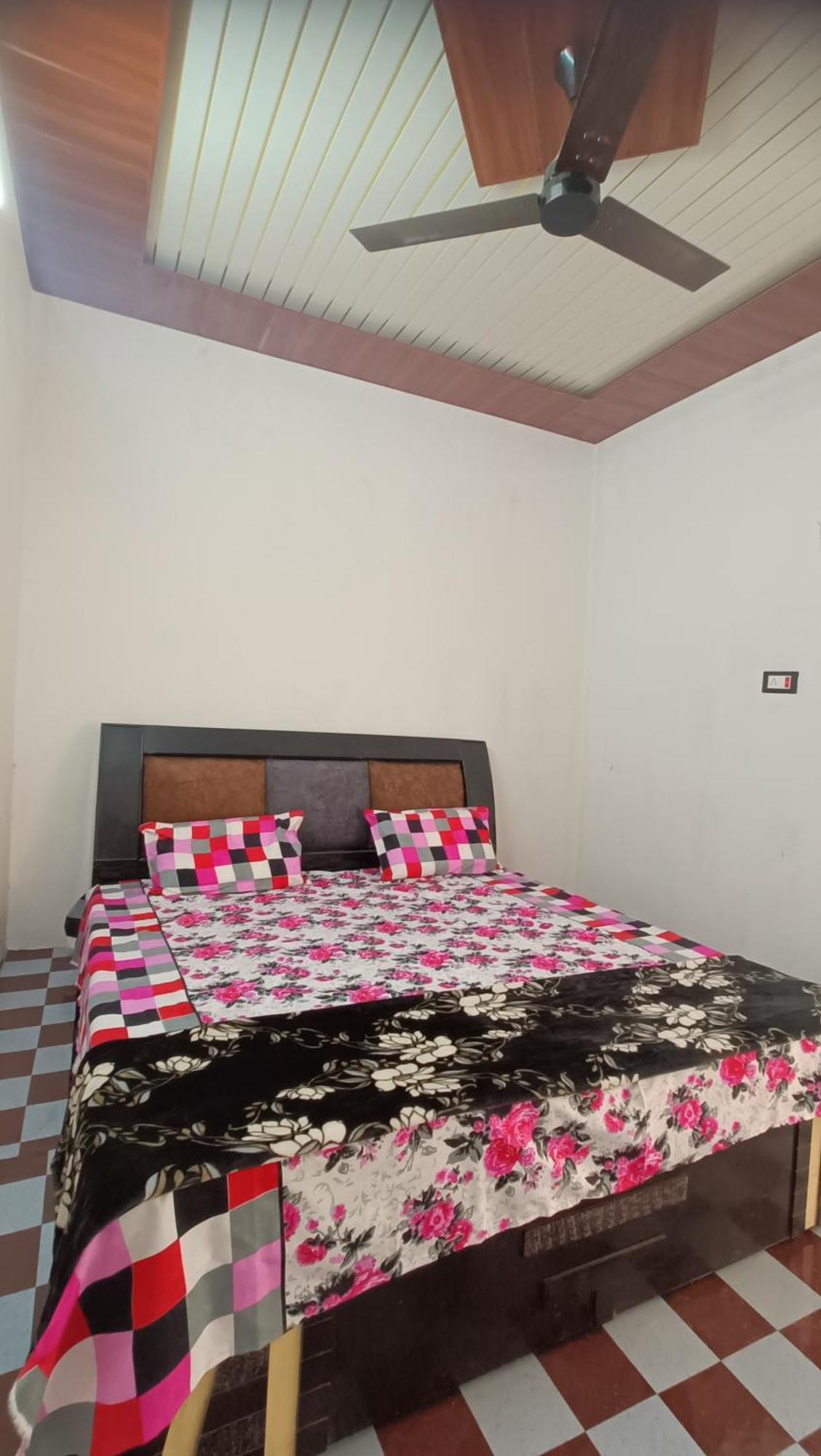 Keshav Narayan Home Stay Mathura Exterior foto